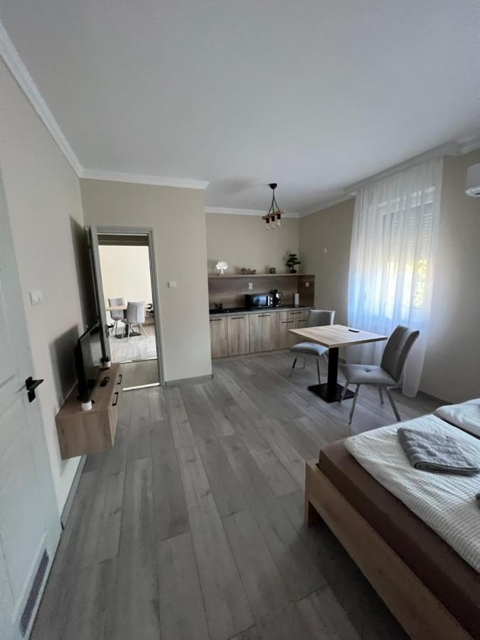 Alina Apartmanok Hajdúszoboszló Exteriér fotografie