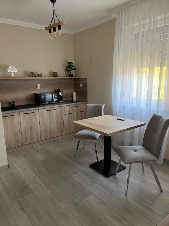 Alina Apartmanok Hajdúszoboszló Exteriér fotografie