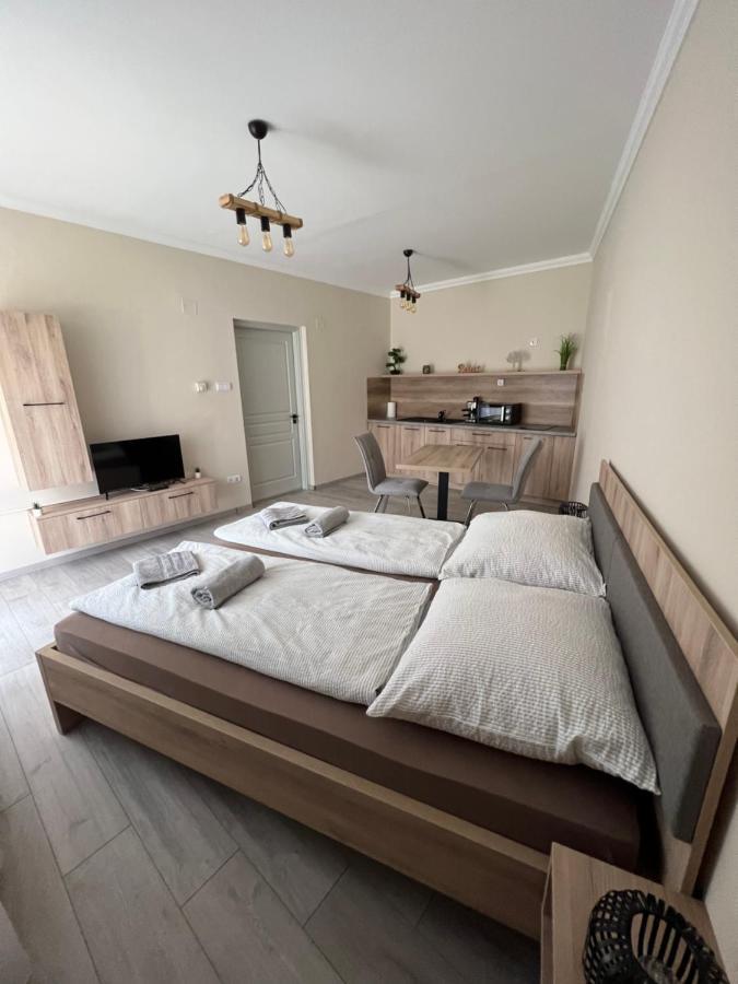 Alina Apartmanok Hajdúszoboszló Exteriér fotografie
