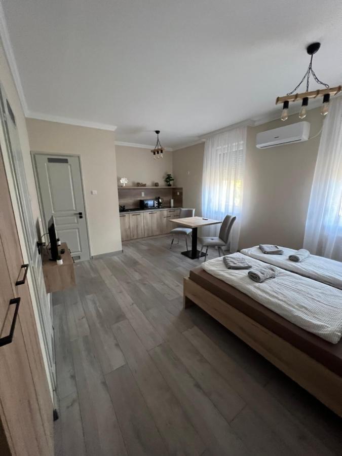Alina Apartmanok Hajdúszoboszló Exteriér fotografie